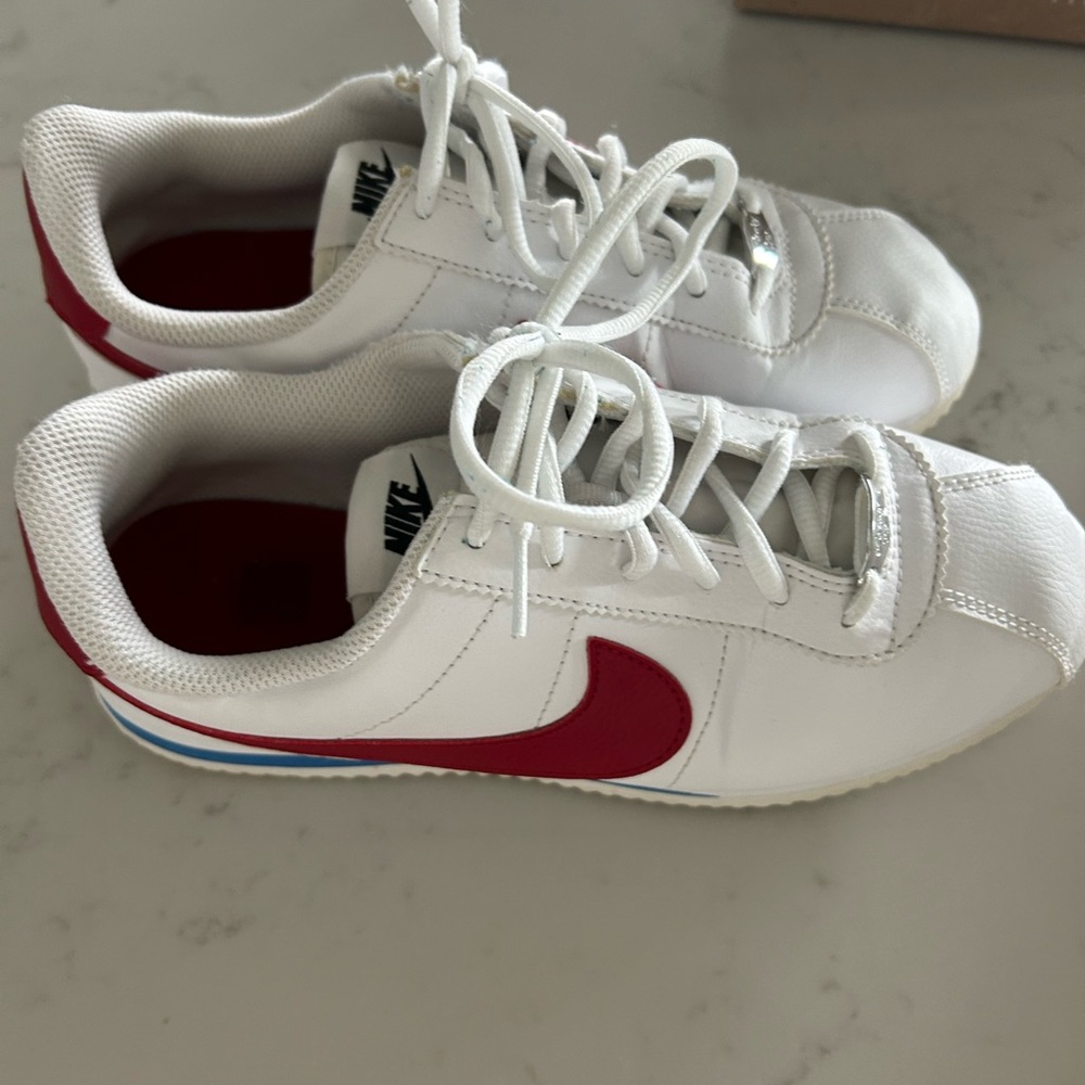 Nike 1072’ Cortez retro